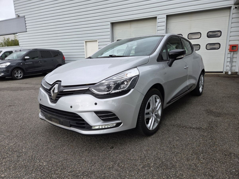 Photo 6 de l'offre de RENAULT Clio (4) Limited dCi 90 à 12990€ chez Carlyss automobiles Vitré