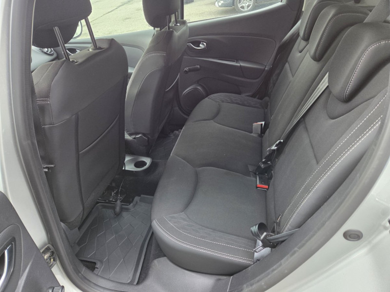 Photo 9 de l'offre de RENAULT Clio (4) Limited dCi 90 à 12990€ chez Carlyss automobiles Vitré