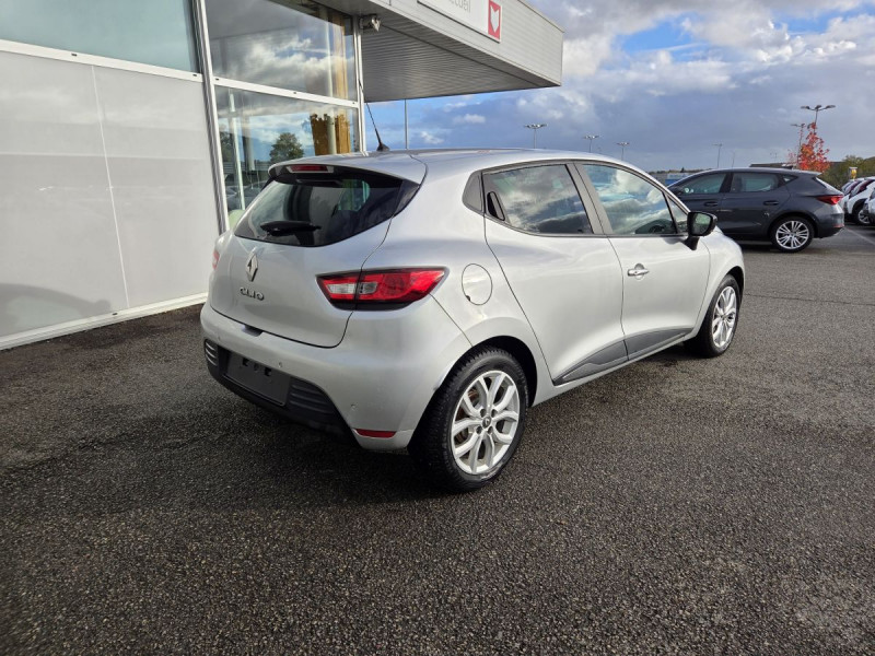 Photo 2 de l'offre de RENAULT Clio (4) Intens TCe 90 à 10990€ chez Carlyss automobiles Vitré