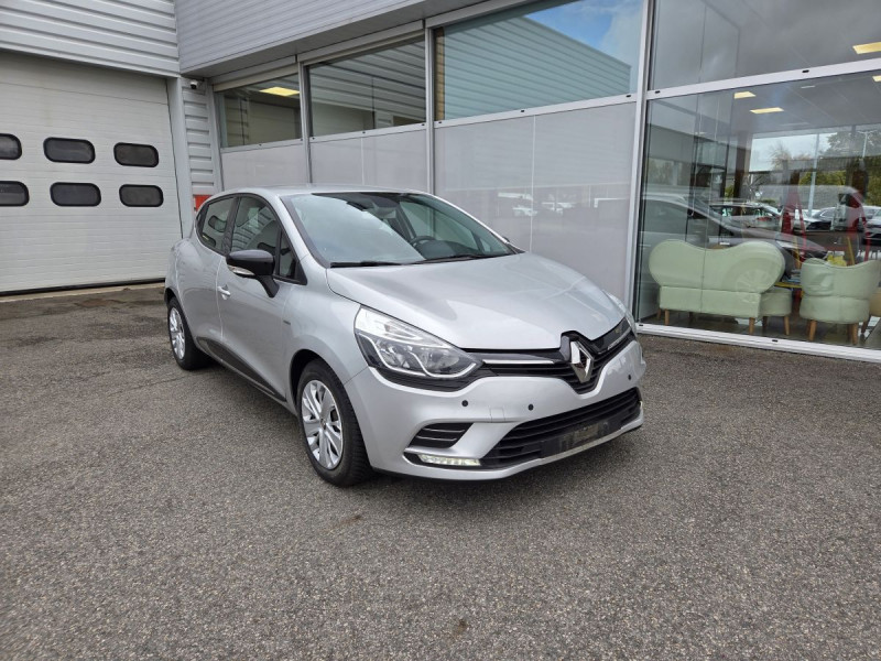 Photo 1 de l'offre de RENAULT Clio (4) Limited dCi 90 - 18 à 11990€ chez Carlyss automobiles Vitré