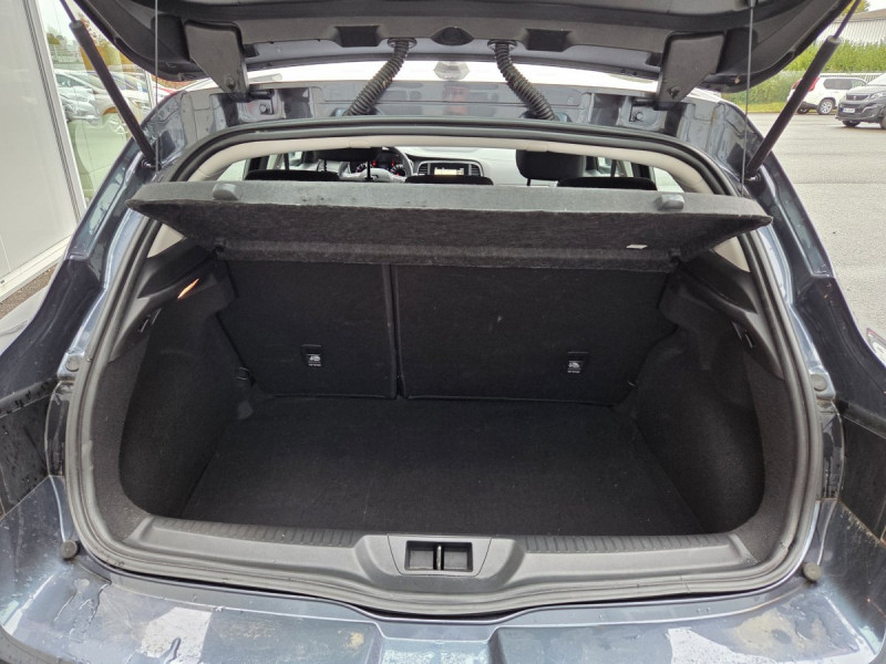 Photo 18 de l'offre de Renault Mégane Berline (4) Business TCe 115 FAP -21N à 15990€ chez Carlyss automobiles Vitré