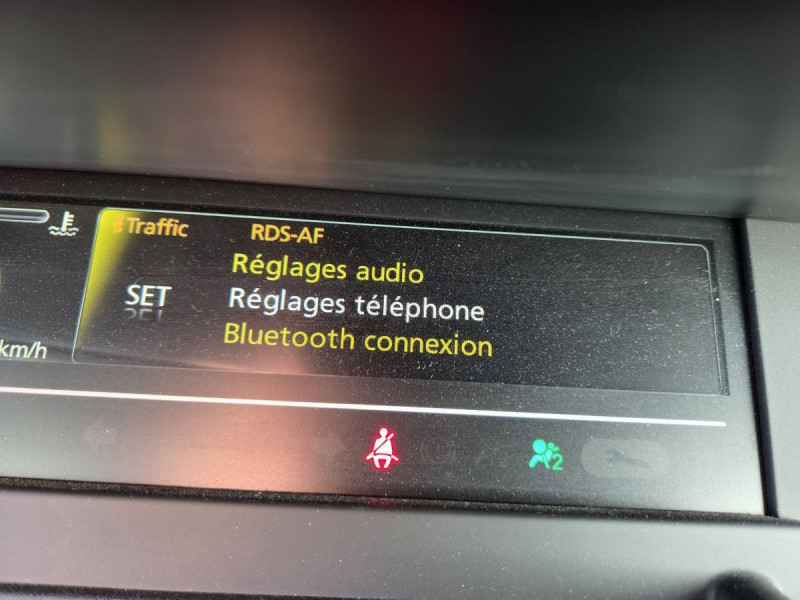 Photo 17 de l'offre de RENAULT Scénic (3) Limited Energy dCi 110 à 9990€ chez Carlyss automobiles Vitré