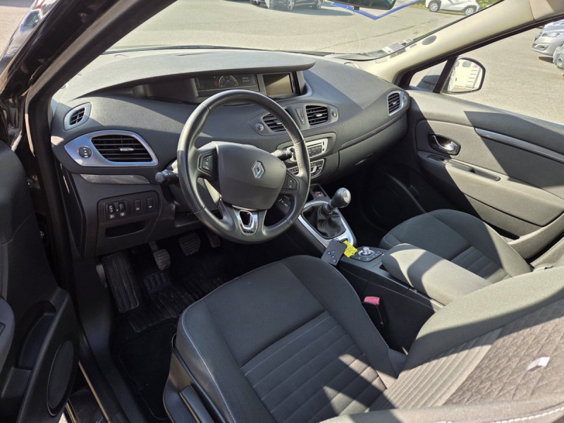 Photo 6 de l'offre de RENAULT Scénic (3) Limited Energy dCi 110 à 9990€ chez Carlyss automobiles Vitré