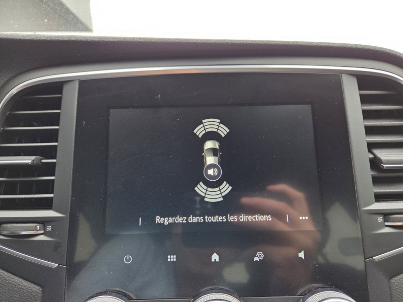 Photo 10 de l'offre de Renault Mégane Berline (4) Business TCe 115 FAP -21N à 15990€ chez Carlyss automobiles Vitré