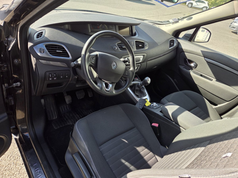 Photo 10 de l'offre de RENAULT Scénic (3) Limited Energy dCi 110 à 9990€ chez Carlyss automobiles Vitré