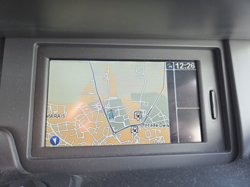 Photo 16 de l'offre de RENAULT Scénic (3) Limited Energy dCi 110 à 9990€ chez Carlyss automobiles Vitré