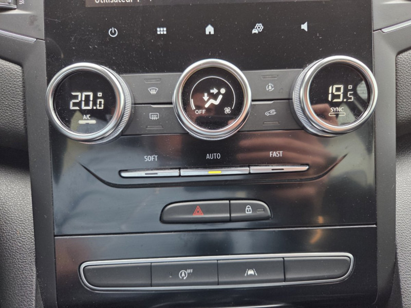 Photo 14 de l'offre de Renault Mégane Berline (4) Business TCe 115 FAP -21N à 15990€ chez Carlyss automobiles Vitré