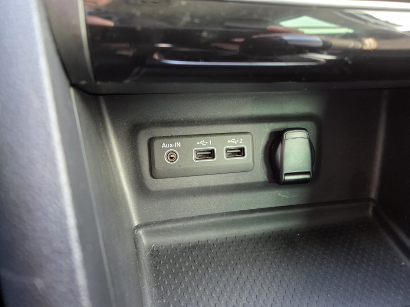 Photo 18 de l'offre de Renault Mégane Berline (4) techno Blue dCi 115 EDC à 17490€ chez Carlyss automobiles Vitré