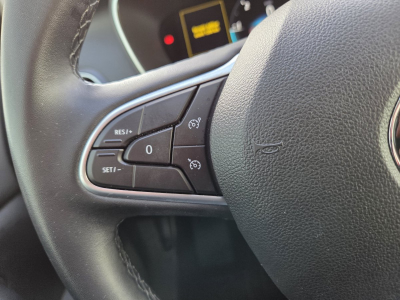 Photo 19 de l'offre de Renault Mégane Berline (4) techno Blue dCi 115 EDC à 17490€ chez Carlyss automobiles Vitré