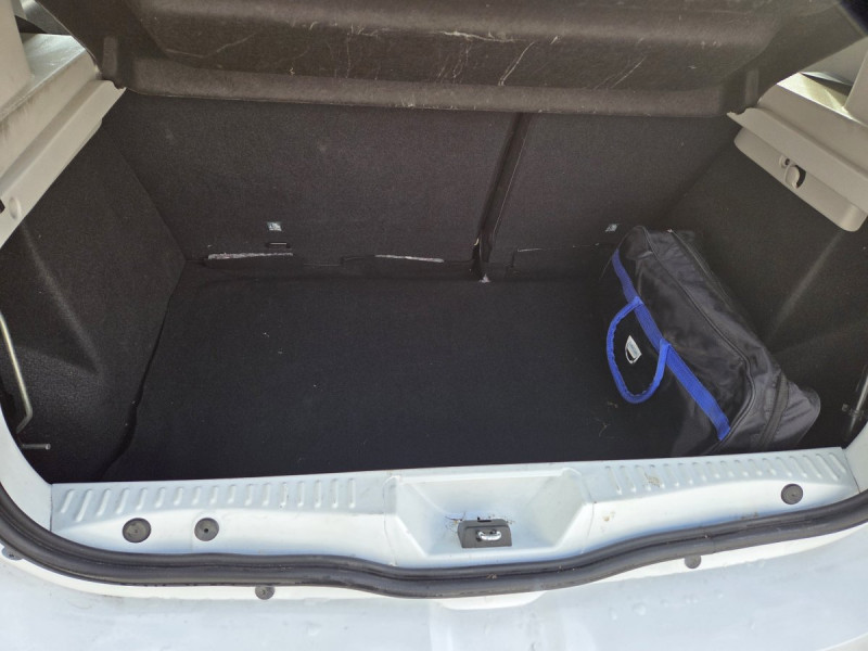 Photo 6 de l'offre de Dacia Sandero (3) Essentiel SCe 65 à 8490€ chez Carlyss automobiles Vitré