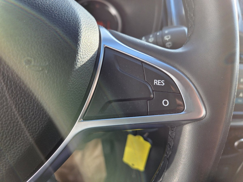 Photo 12 de l'offre de Dacia Sandero (2) Stepway Blue dCi 95 -20 à 13490€ chez Carlyss automobiles Vitré