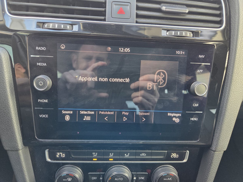 Photo 13 de l'offre de VOLKSWAGEN Golf (7) 1.5 TSI EVO 130 BVM6 Confortline à 17990€ chez Carlyss automobiles Vitré