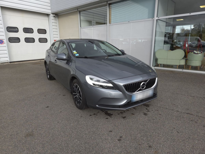 Volvo V40 (2) D2 AdBlue 120 Geartronic 6 Momentum Diesel Gris clair Occasion à vendre