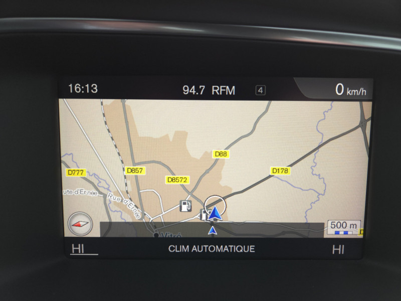 Photo 12 de l'offre de Volvo V40 (2) D2 AdBlue 120 Geartronic 6 Momentum à 17490€ chez Carlyss automobiles Vitré