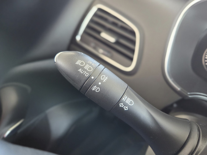 Photo 18 de l'offre de Renault Mégane Estate (4) Business TCe 140 FAP à 14490€ chez Carlyss automobiles Vitré