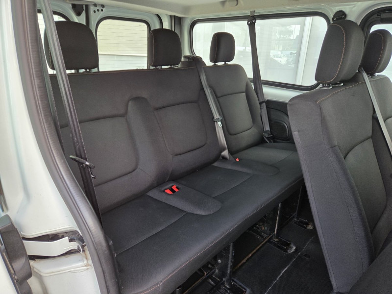 Photo 10 de l'offre de Renault Trafic (3) Zen L2 Energy dCi 125 9 places à 24490€ chez Carlyss automobiles Vitré