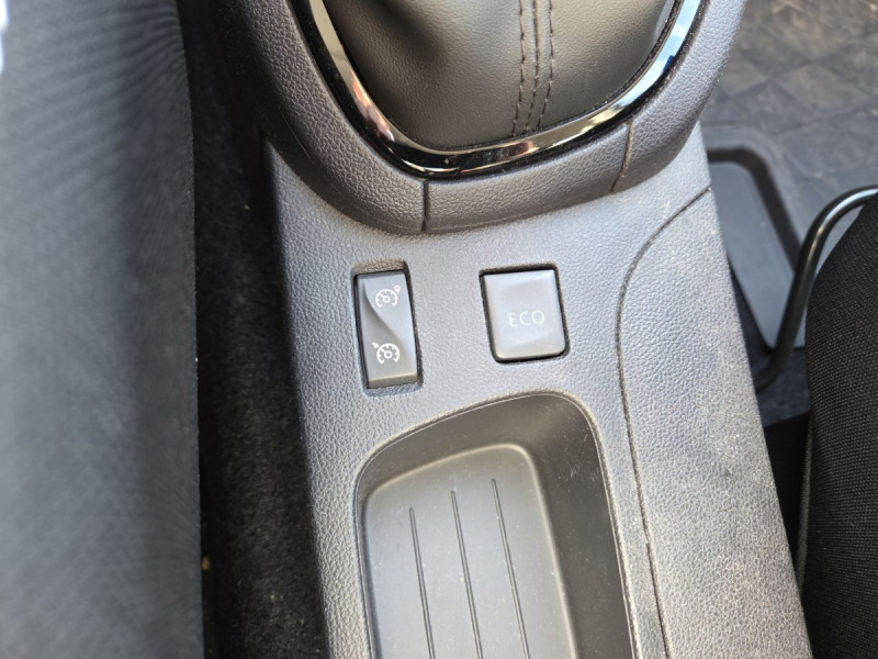 Photo 13 de l'offre de Renault Clio Estate (4) Business dCi 90 à 11990€ chez Carlyss automobiles Vitré