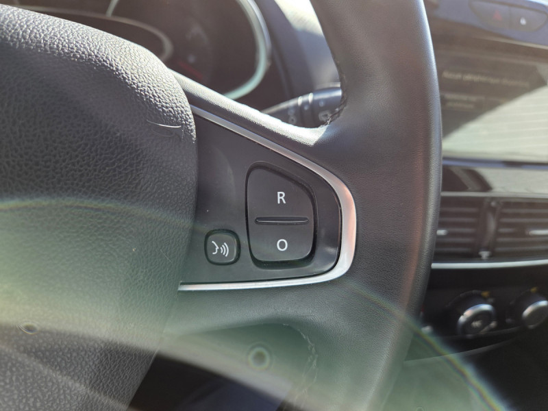 Photo 18 de l'offre de Renault Clio Estate (4) Business dCi 90 à 12290€ chez Carlyss automobiles Vitré