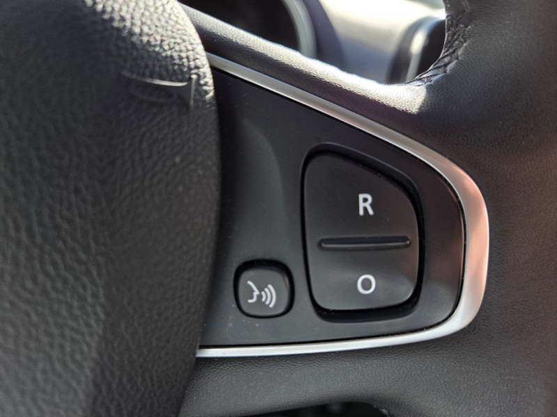 Photo 14 de l'offre de Renault Clio Estate (4) Business dCi 90 à 11990€ chez Carlyss automobiles Vitré