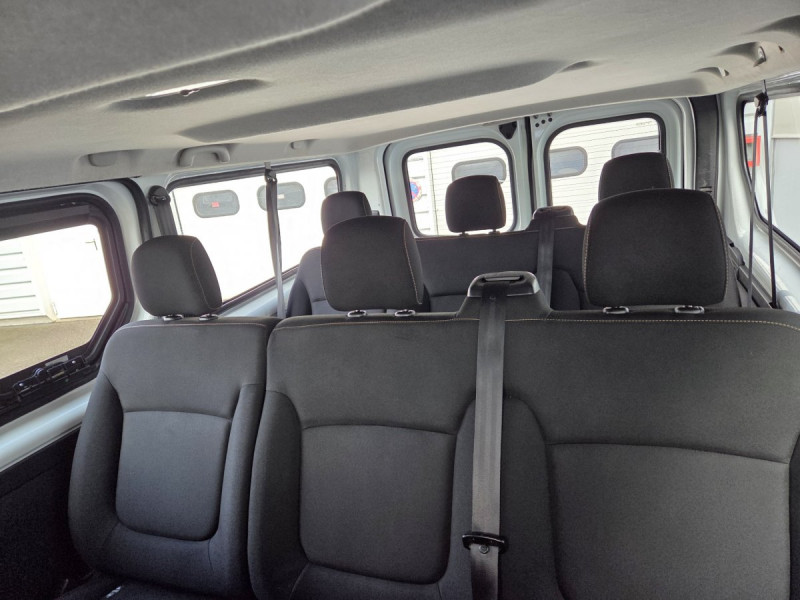 Photo 8 de l'offre de Renault Trafic (3) Zen L2 Energy dCi 125 9 places à 24490€ chez Carlyss automobiles Vitré
