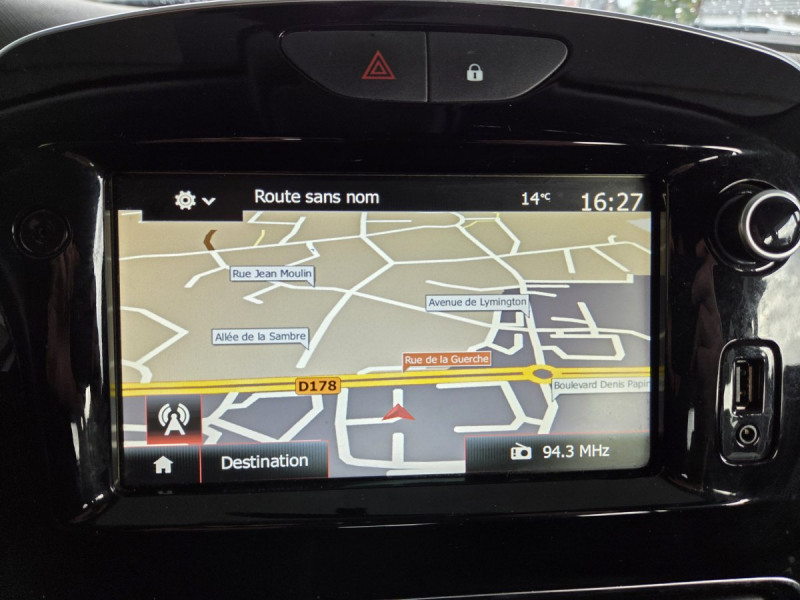 Photo 9 de l'offre de Renault Clio Estate (4) Business dCi 90 à 10990€ chez Carlyss automobiles Vitré