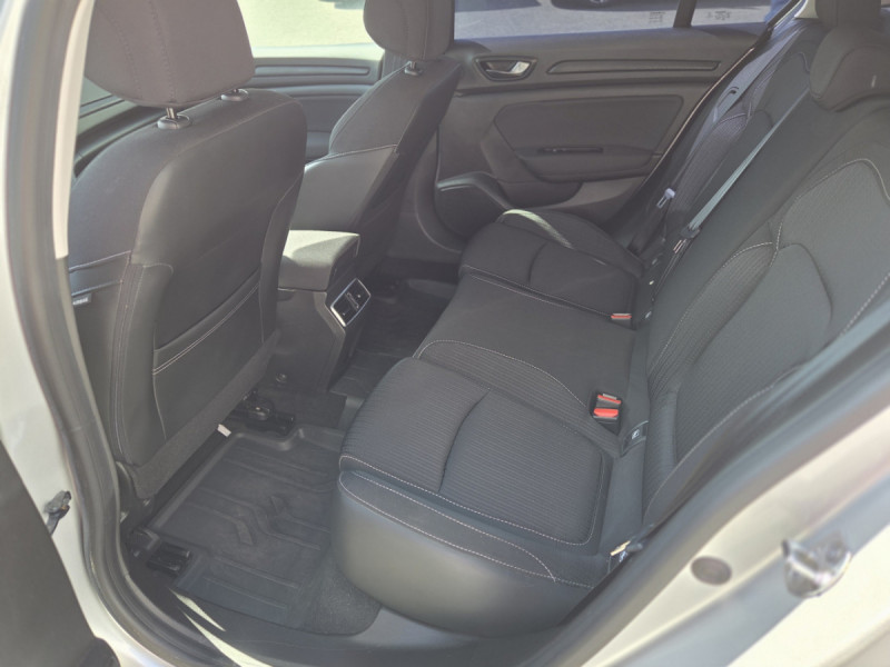 Photo 7 de l'offre de Renault Mégane Estate (4) Business TCe 140 FAP à 14490€ chez Carlyss automobiles Vitré