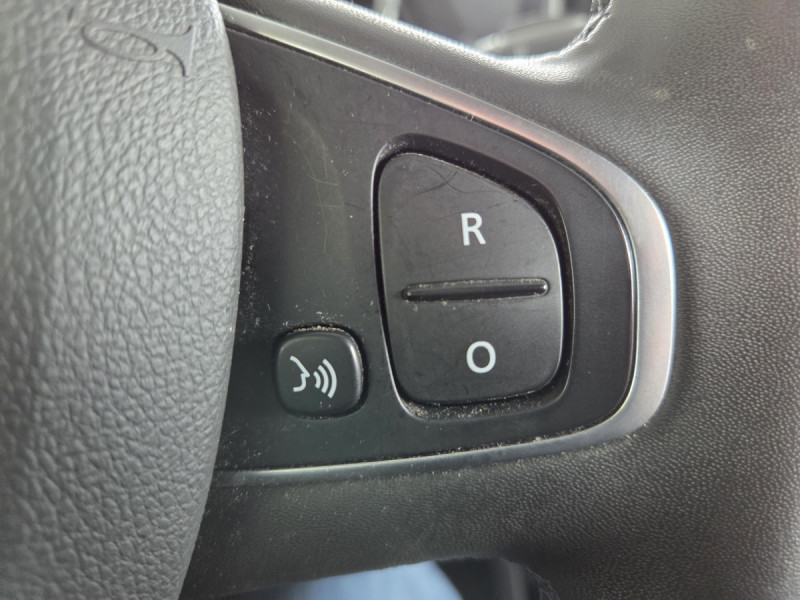 Photo 16 de l'offre de Renault Clio Estate (4) Business dCi 90 à 10990€ chez Carlyss automobiles Vitré