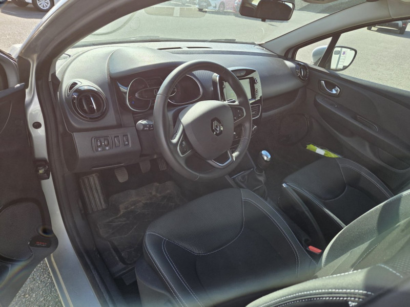 Photo 6 de l'offre de Renault Clio Estate (4) Business dCi 90 à 11990€ chez Carlyss automobiles Vitré