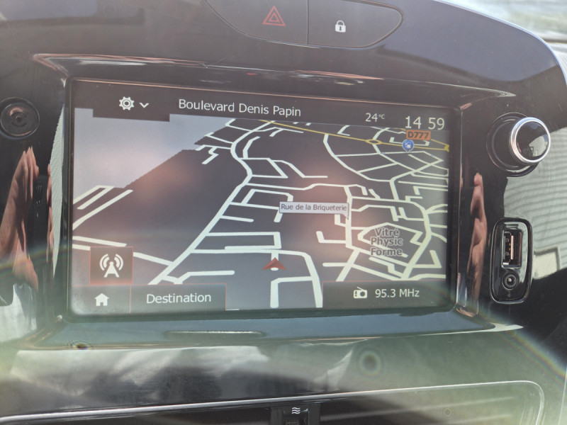 Photo 10 de l'offre de Renault Clio Estate (4) Business dCi 90 à 10990€ chez Carlyss automobiles Vitré