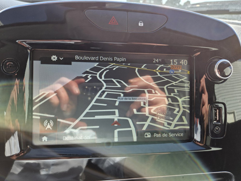 Photo 10 de l'offre de Renault Clio Estate (4) Business dCi 90 à 12290€ chez Carlyss automobiles Vitré