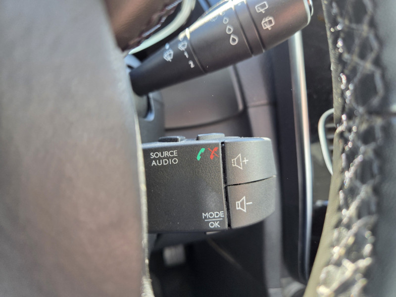 Photo 13 de l'offre de Renault Clio Estate (4) Business dCi 90 à 10990€ chez Carlyss automobiles Vitré