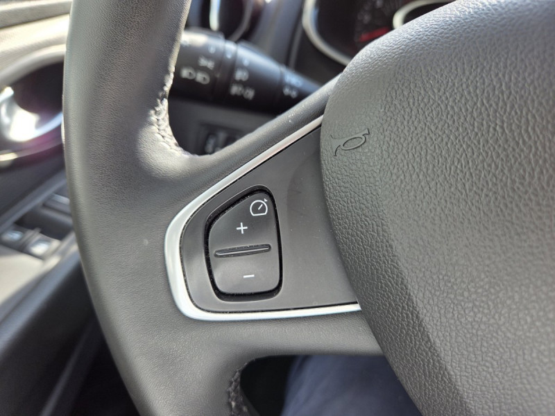 Photo 13 de l'offre de Renault Clio Estate (4) Business dCi 90 à 11990€ chez Carlyss automobiles Vitré