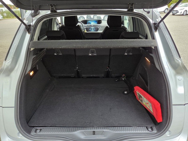 Photo 21 de l'offre de CITROEN C4 Picasso (2) e-HDi 115 Intensive à 8790€ chez Carlyss automobiles Vitré