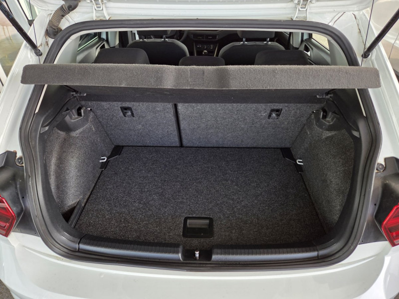 Photo 20 de l'offre de Volkswagen Polo (6) 1.0 TSI 95 Business à 12490€ chez Carlyss automobiles Vitré