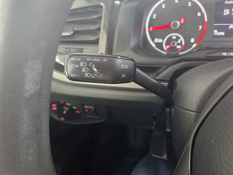 Photo 16 de l'offre de Volkswagen Polo (6) 1.0 TSI 95 Business à 12790€ chez Carlyss automobiles Vitré