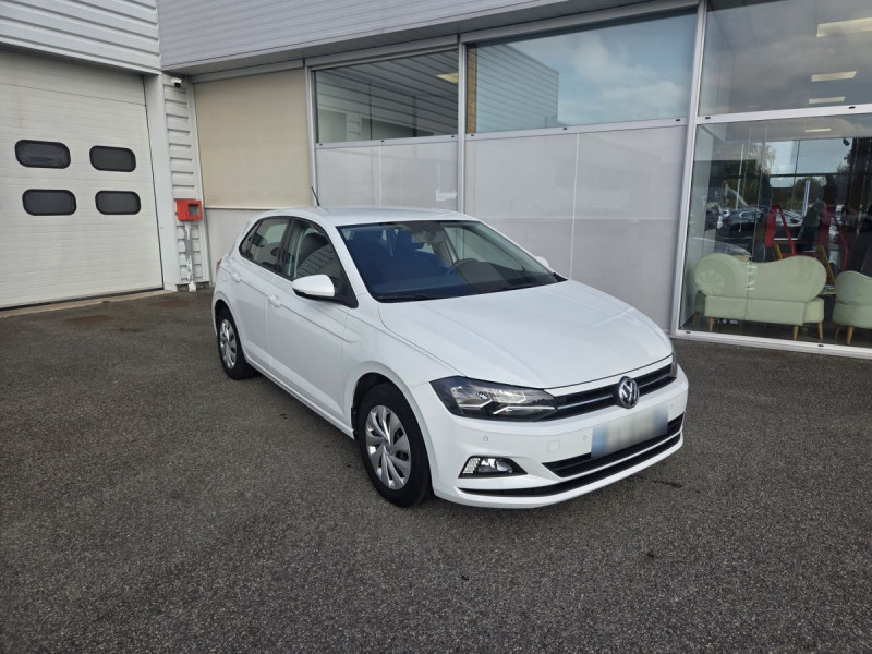 Photo 1 de l'offre de Volkswagen Polo (6) 1.0 TSI 95 Business à 12790€ chez Carlyss automobiles Vitré