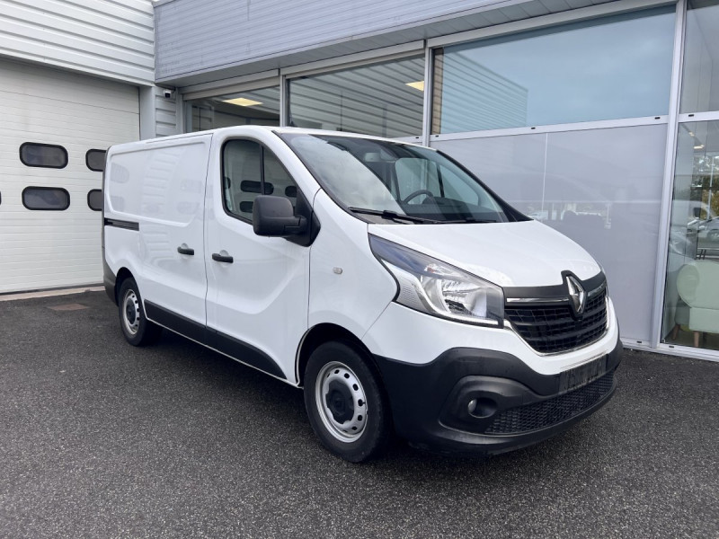 Photo 1 de l'offre de Renault Trafic (3) NV FG CF L1H1 1200 Energy dCi 145 à 18490€ chez Carlyss automobiles Vitré