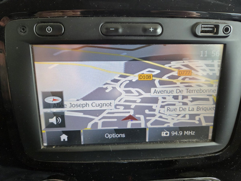 Photo 10 de l'offre de RENAULT Captur Intens Energy TCe 90 eco2 à 10490€ chez Carlyss automobiles Vitré