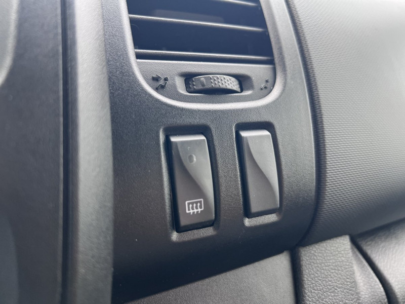 Photo 9 de l'offre de Renault Trafic (3) NV FG CF L1H1 1200 Energy dCi 145 à 18490€ chez Carlyss automobiles Vitré