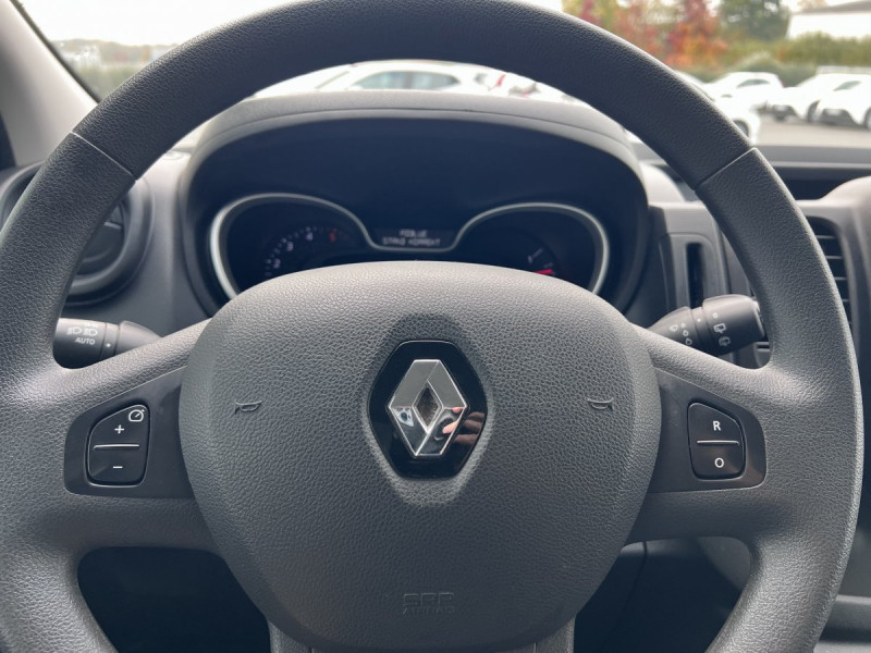 Photo 6 de l'offre de Renault Trafic (3) NV FG CF L1H1 1200 Energy dCi 145 à 18490€ chez Carlyss automobiles Vitré