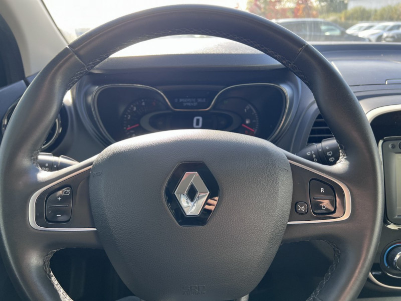 Photo 8 de l'offre de RENAULT Captur Business dCi 90 à 11490€ chez Carlyss automobiles Vitré