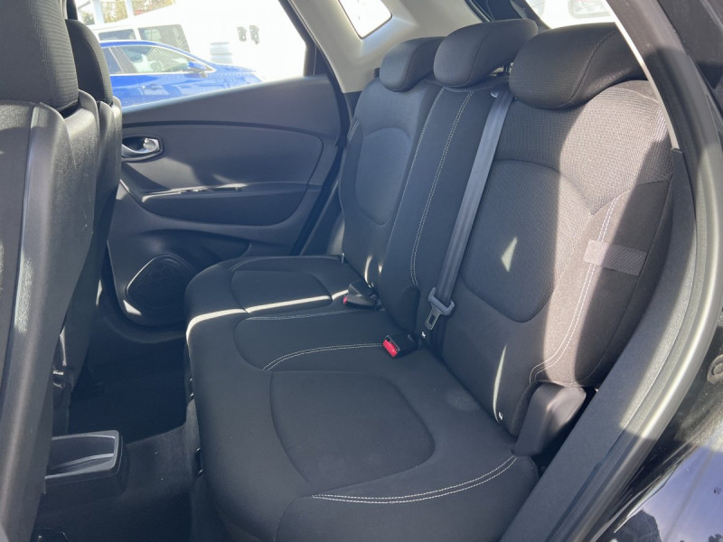 Photo 6 de l'offre de RENAULT Captur Business dCi 90 à 11490€ chez Carlyss automobiles Vitré