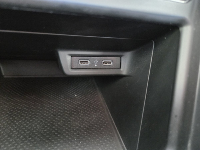 Photo 15 de l'offre de Volkswagen Polo (6) 1.0 TSI 95 Business à 12490€ chez Carlyss automobiles Vitré