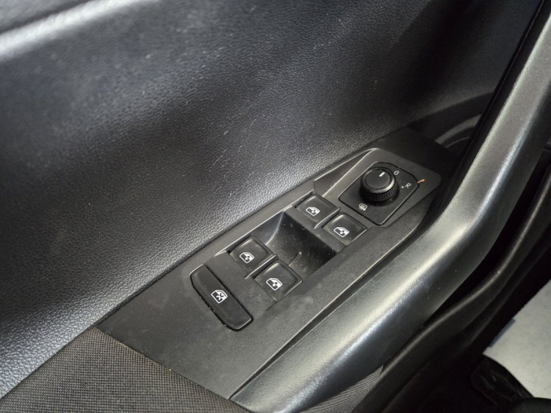 Photo 17 de l'offre de Volkswagen Polo (6) 1.0 TSI 95 Business à 12490€ chez Carlyss automobiles Vitré