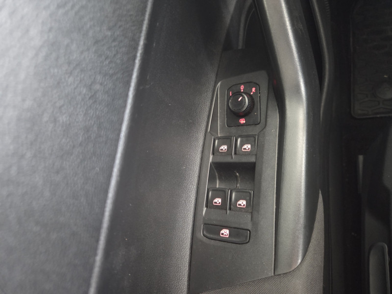 Photo 20 de l'offre de Volkswagen Polo (6) 1.0 TSI 95 Business à 12790€ chez Carlyss automobiles Vitré