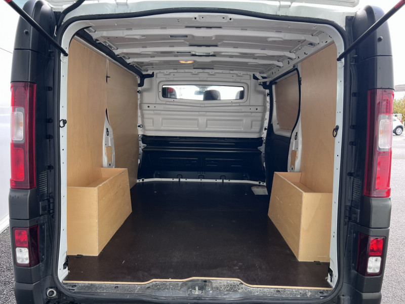 Photo 16 de l'offre de Renault Trafic (3) NV FG CF L1H1 1200 Energy dCi 145 à 18490€ chez Carlyss automobiles Vitré