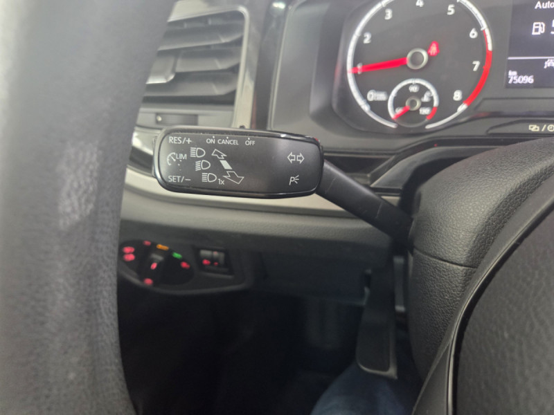 Photo 16 de l'offre de Volkswagen Polo (6) 1.0 TSI 95 Business à 13490€ chez Carlyss automobiles Vitré