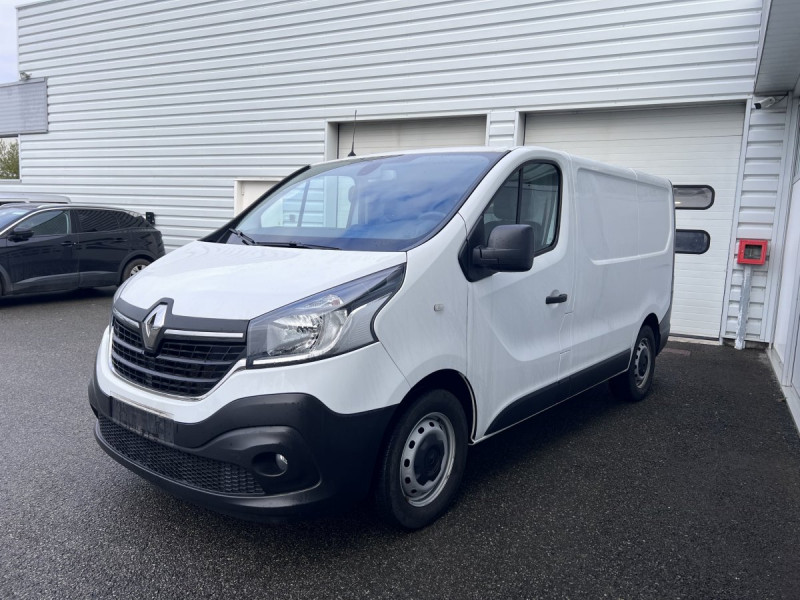 Photo 2 de l'offre de Renault Trafic (3) NV FG CF L1H1 1200 Energy dCi 145 à 18490€ chez Carlyss automobiles Vitré