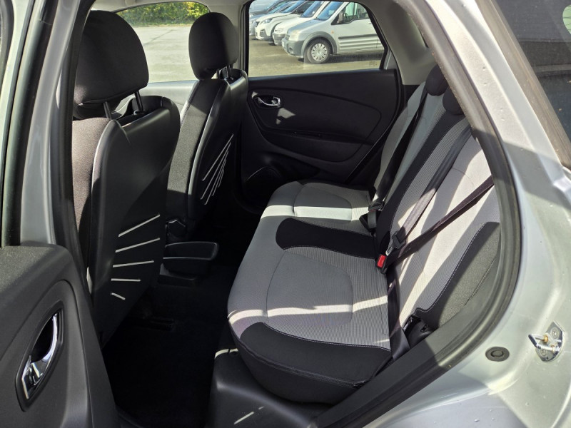 Photo 9 de l'offre de RENAULT Captur Intens Energy TCe 90 eco2 à 10490€ chez Carlyss automobiles Vitré