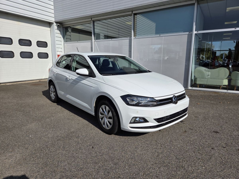 Photo 1 de l'offre de Volkswagen Polo (6) 1.0 TSI 95 Business à 11790€ chez Carlyss automobiles Vitré